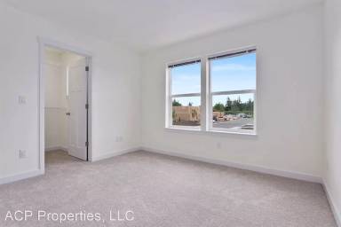 Main picture of 2267 Currant St