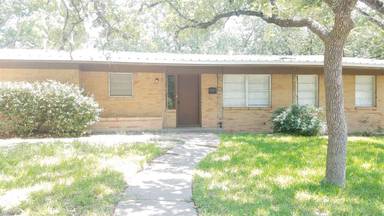 Main picture of 4203 Oaklawn St