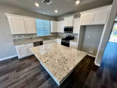 Main picture of 600 Sea Cliff Ct