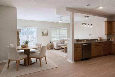 Main picture of 7819 W 158th Ct