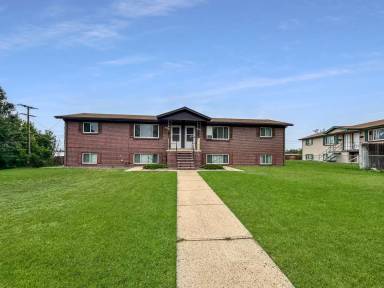 Main picture of 7505 Stuart St