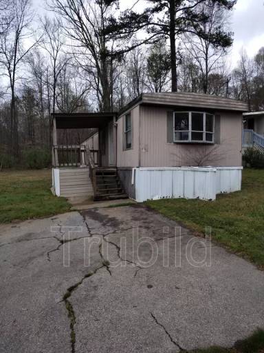 Main picture of 17 Poole Cir