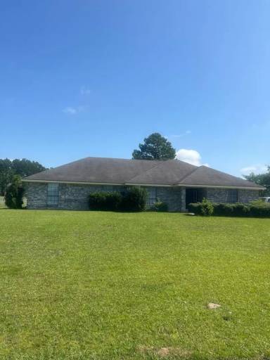 Main picture of 120 Angelina Ln