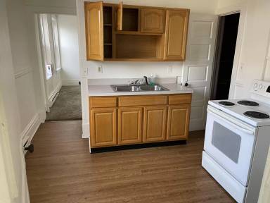 Main picture of 2403 Boas St