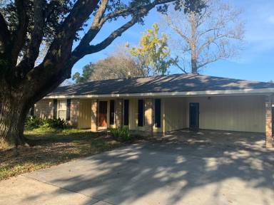 Main picture of 512 W Brentwood Blvd