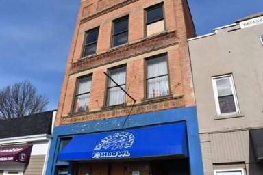 Main picture of 143 W Wooster St