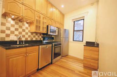 Main picture of 69 Park Dr