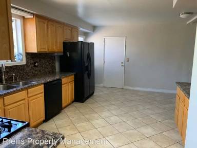 Main picture of 17052 Barneston St