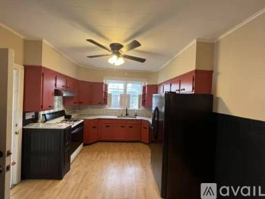 Main picture of 916 Spring Garden St