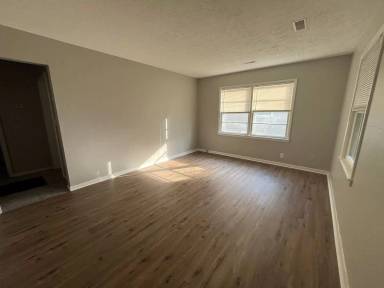 Main picture of 3601 Penway Ave