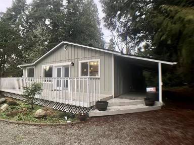 Main picture of 8315 182nd Pl NW