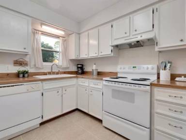 Main picture of 2348 Ryan Pl