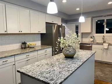 Main picture of 655 Gardners Neck Rd