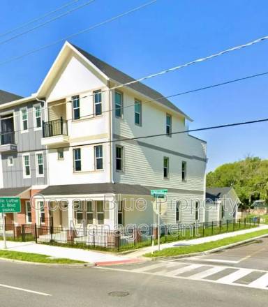 Main picture of 4142 N Nebraska Ave