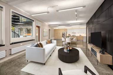 Main picture of 2562 Dexter Ave N