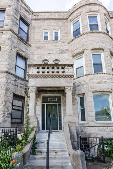 Main picture of 3834 S Wabash Ave