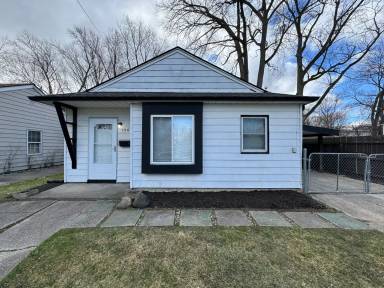 Main picture of 1560 Moorhouse St