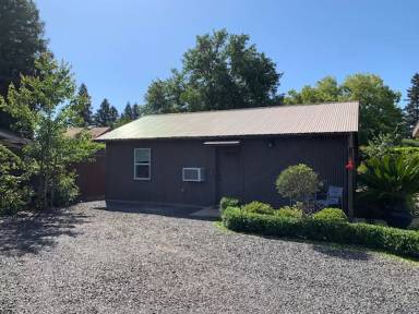 Main picture of 785 W 11th Ave