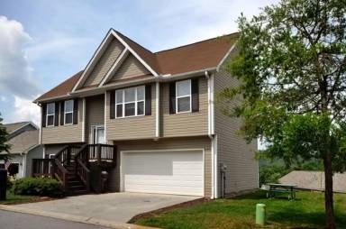 Main picture of 29 Rotunda Cir