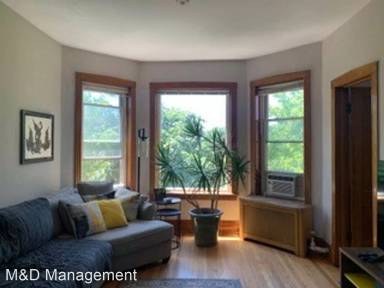 Main picture of 2316 W Walton St