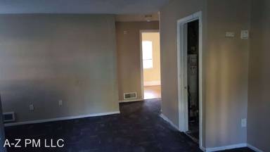 Main picture of 1809 E 77th St