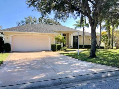 Main picture of 591 Oak Bay Dr