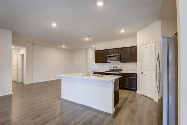 Main picture of 2912 Wooten Trl