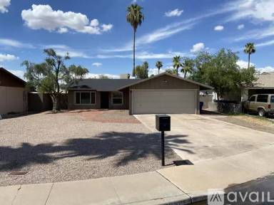 Main picture of 2050 W Des Moines Cir
