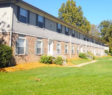 Main picture of 644 Lakeside Dr