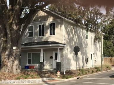Main picture of 301 NW 8th St