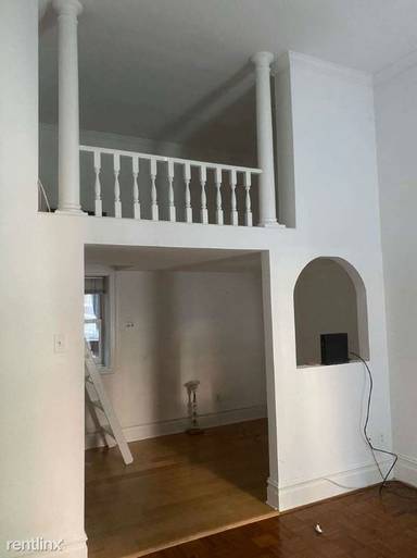 Main picture of 32 Beekman Pl