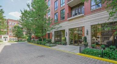 Main picture of 343 W Old Town Ct