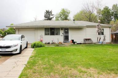 Main picture of 1495 S Grape St