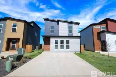 Main picture of 970 Boardwalk Ave