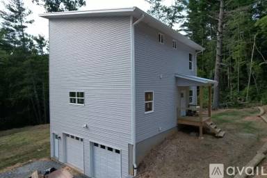 Main picture of 15 Davis Rd