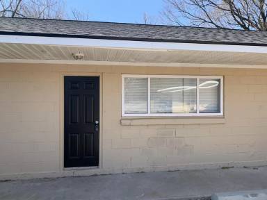 Main picture of 1230 S Dunn Ave