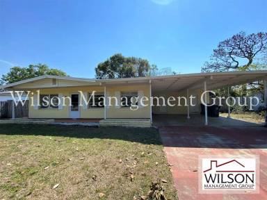 Main picture of 704 Carnation Dr