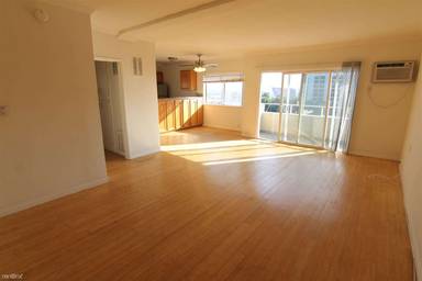 Main picture of 1114 N Clark St