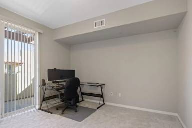 Main picture of Farabi's Place