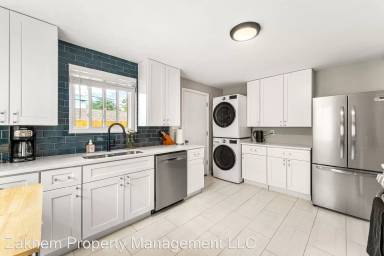 Main picture of 2061 S Logan St