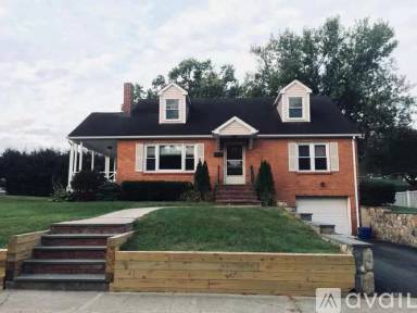 Main picture of 11 Van Wagner Rd