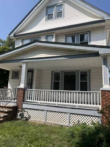 Main picture of 12203 Castlewood Ave