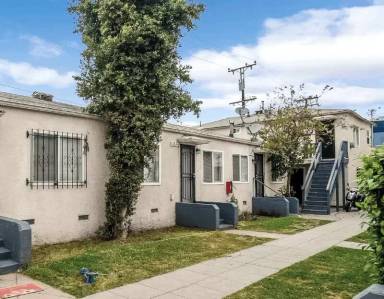 Main picture of 1115 E 75th St