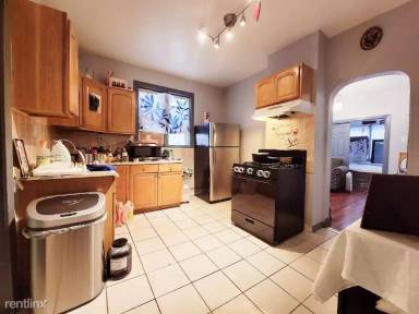 Main picture of 11 Lembeck Ave