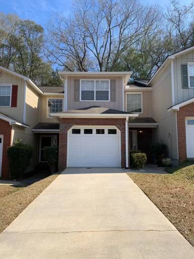 Main picture of 204 Ridgeway Dr