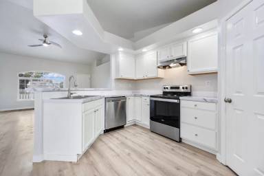 Main picture of 1439 N Antimony Pl