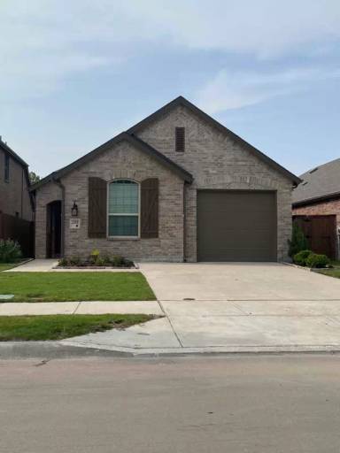 Main picture of 2808 Lolita Way