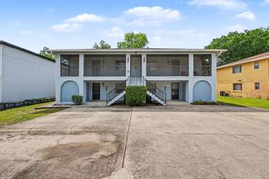 Main picture of 2408 Fox Hollow Dr