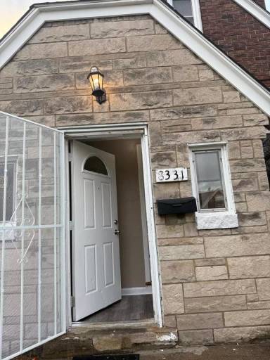 Main picture of 8331 Whitcomb St