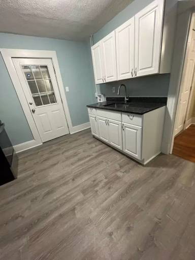 Main picture of 82 Lyman St